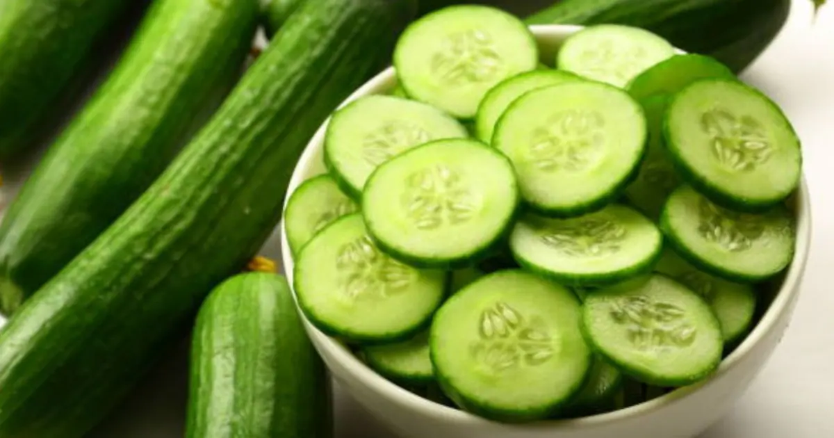 Cucumber Benefits : गर्मियों का सुपरफूड, खीरा खाने के चमत्कारी फायदे, जानें खाने के सही तरीके