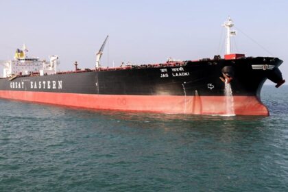 Jag Laadki : होर्मुज से मुंद्रा पोर्ट पहुंचा जग लाडकी, 80,886 MT कच्चा तेल सुरक्षित लाया गुजरात