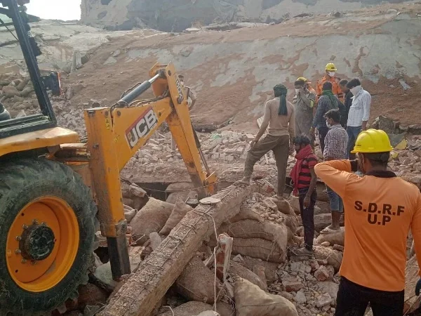 Big Breaking : प्रयागराज में कोल्ड स्टोरेज हादसा : दीवार ढहने से 9 मजदूरों की मौत, कई घायल