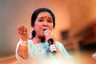 Asha Bhosle Singing Life: आशा भोसले की अनकही कहानी : 10 साल की उम्र से शुरू सफर, 20 भाषाओं में 15 हजार गाने, टॉप सिंगर्स के रिजेक्टेड सॉन्ग्स को गाकर बनीं ‘वर्सेटाइल क्वीन’
