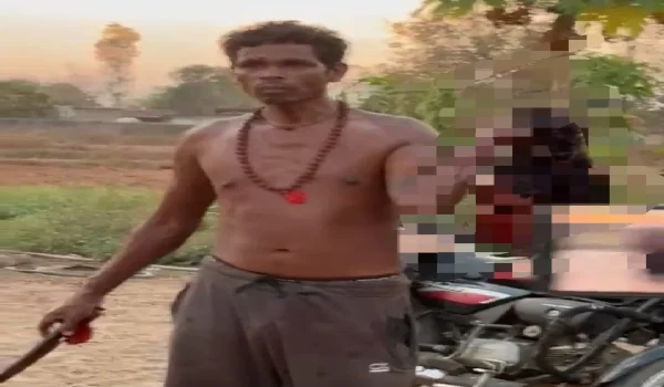 CG Crime: कोरबा में दरिंदगी की हद पार, पत्नी का गला काटा, फिर सिर हाथ में लेकर गांव में घूमता रहा पति