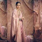 Raja Shivaji के Trailer launch में छाईं Genelia D'Souza, नौवारी साड़ी में दिखा शानदार Marathi Look