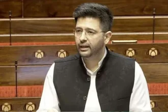 Raghav Chadha: आम आदमी पार्टी में बड़ा बदलाव: राघव चड्ढा को राज्यसभा डिप्टी लीडर पद से हटाया, अशोक मित्तल लेंगे जगह