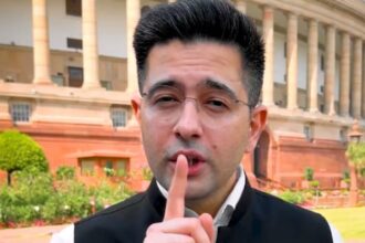 Raghav Chadha : मेरी खामोशी को हार मत समझ लेना…. डिप्टी लीडर पद छिनने पर राघव चड्ढा का पलटवार, कहा- मैं वो दरिया हूं जो सैलाब बनेगा