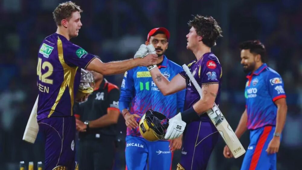 IPL 2026 : KKR ने DC को 8 विकेट से हराया, Playoff की रेस में कोलकाता की वापसी; Points Table का बदला समीकरण