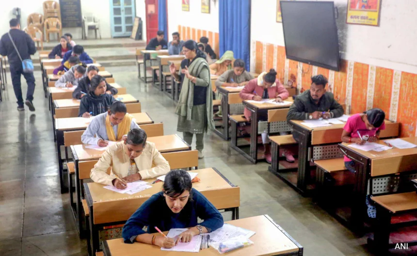 MP Government Jobs : मध्य प्रदेश में भर्ती प्रक्रिया में बड़ा बदलाव, साल में 3 बार होगी पात्रता परीक्षा, स्कोर कार्ड से मिलेगी नौकरी