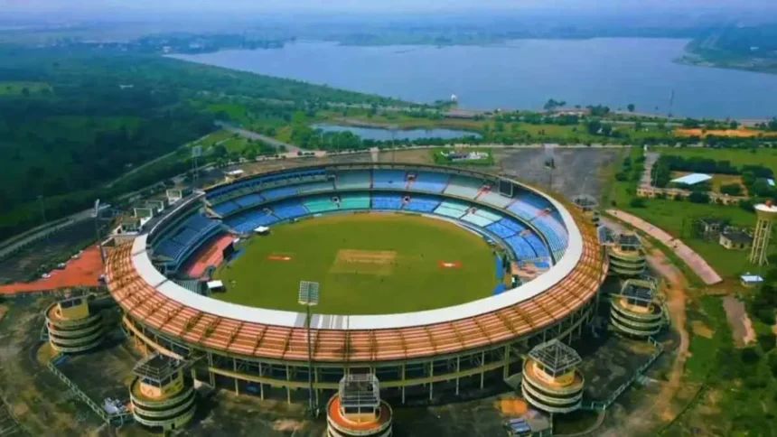 IPL 2026: रायपुर क्रिकेट के रंग में रंगने को तैयार, 10 और 13 मई को RCB के दो बड़े मुकाबले; 3 मई से शुरू होगी टिकट बुकिंग