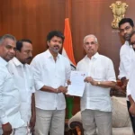 Tamil Nadu में सियासी भूचाल : कांग्रेस ने तोड़ा DMK से 55 साल पुराना गठबंधन, विजय की TVK के साथ सरकार बनाने का दावा
