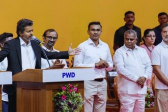 Tamilnadu CM Vijay : मुख्यमंत्री पद संभालते ही एक्शन मोड में विजय, लिए कई बड़े फैसले; 200 यूनिट फ्री बिजली और महिला सुरक्षा बल को मंजूरी