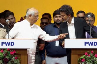 CM Vijay Oath Ceremony Speech : शपथ ग्रहण के बीच अचानक भाषण देने लगे थलपति विजय, राज्यपाल ने बीच में रोका; फिर...