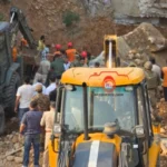 Jammu Bridge Collapse : जम्मू में पुल ढहने से बड़ा हादसा : मलबे में दबकर कई लोगों की मौत, रेस्क्यू ऑपरेशन जारी