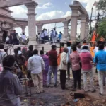 महाराष्ट्र के परभणी में बड़ा हादसा : हनुमान मंदिर के मंडप की छत गिरी, 5 की मौत, कई लोग मलबे में दबे