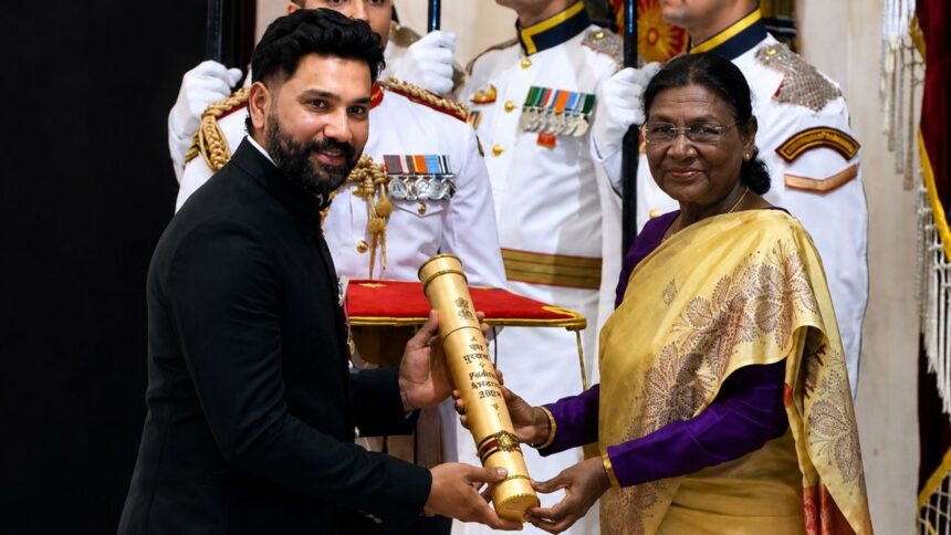 जिस दिन किया था International Debut, ठीक 19 साल बाद उसी दिन मिला Rohit Sharma को Padma Shri Award