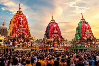 Jagannath Rath Yatra 2026 : इस दिन से शुरू होगी जगन्नाथ रथ यात्रा, जानें क्यों 108 कलशों के स्नान के बाद 15 दिन तक ‘बीमार’ हो जाते हैं भगवान