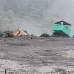 Kashmir Anantnag Cloudburst: अनंतनाग में बादल फटने से भारी तबाही, कई होटल और घर डूबे, राहत कार्य जारी